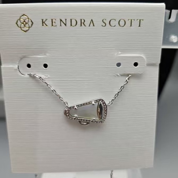 Kendra Scott Jewelry - Kendra Scott Silver Cheer Necklace
